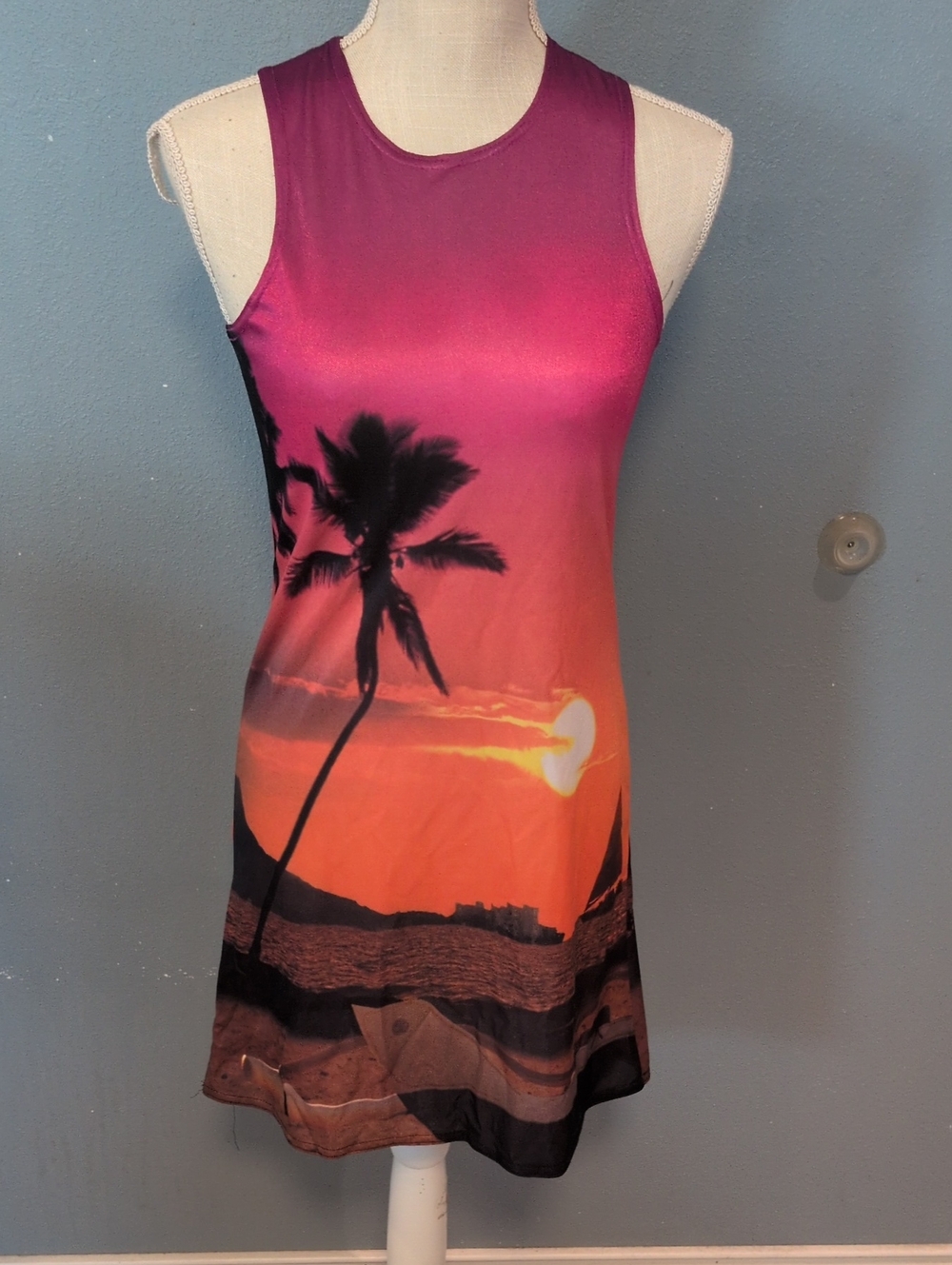 Hilo Hattie Tropical Hawaiian Sleeveless Key Hole Back 90's USA Made Dress Beach